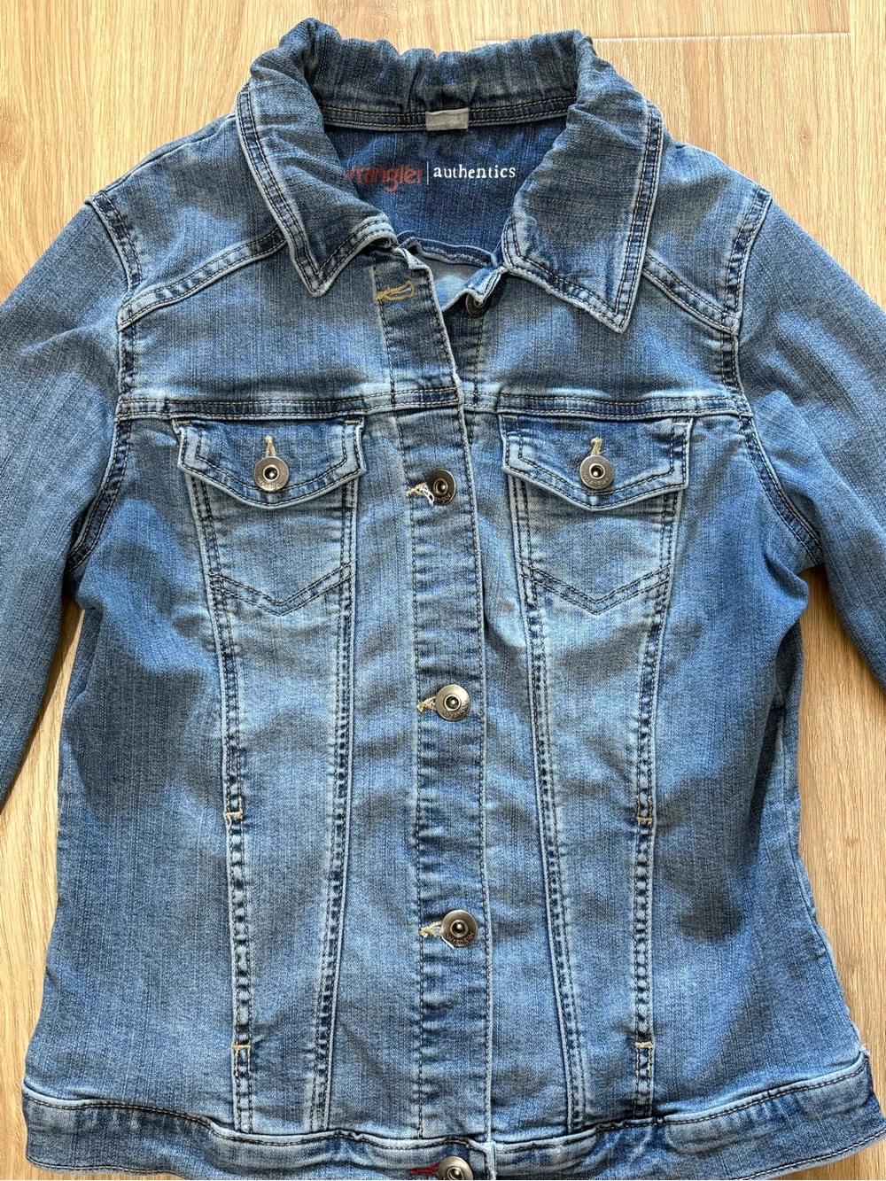 Wrangler Authentics Women’s Denim Jacket Medium Stretch Blue Jean Jacket - Picture 4 of 10